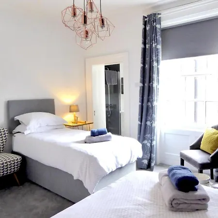 Frühstückspension Rosalind House 4*