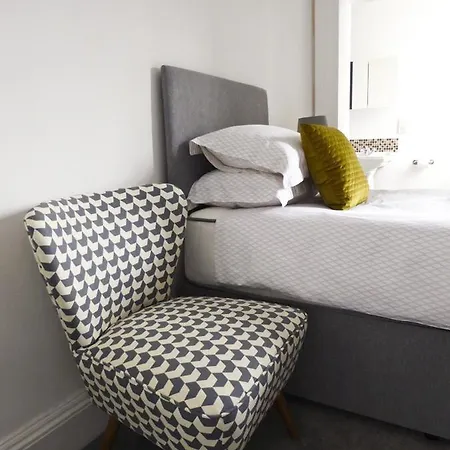 Rosalind House 4*