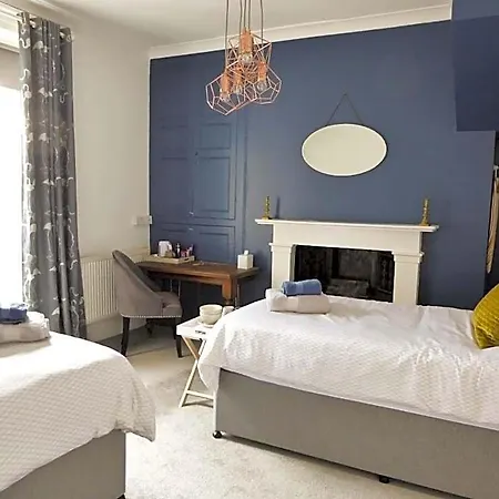 Rosalind House 4*