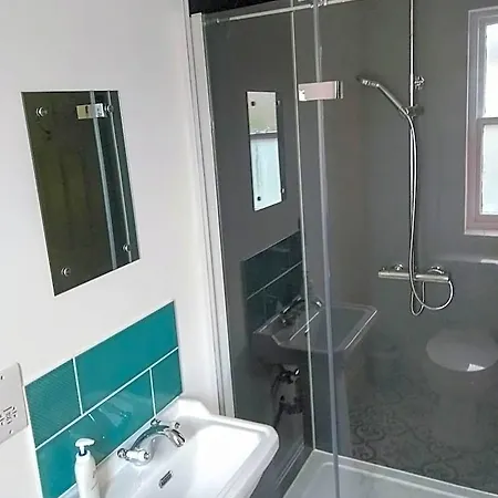 B&B Rosalind House