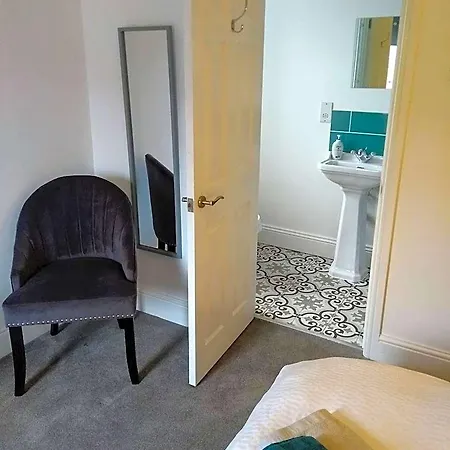 B&B Rosalind House 4*