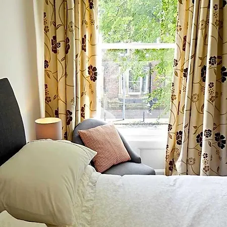 Rosalind House 4*