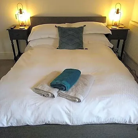 B&B Rosalind House