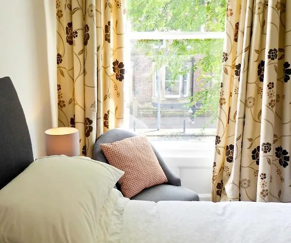 Rosalind House Bed & Breakfast