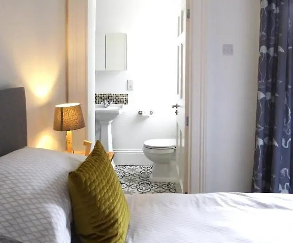 Bed & Breakfast Rosalind House 4*